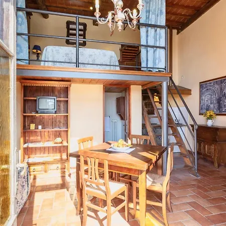 Isa-farmhouse With Swimming-pool In Chianti-area In The Middle Of Tuscan Nature Aparthotel