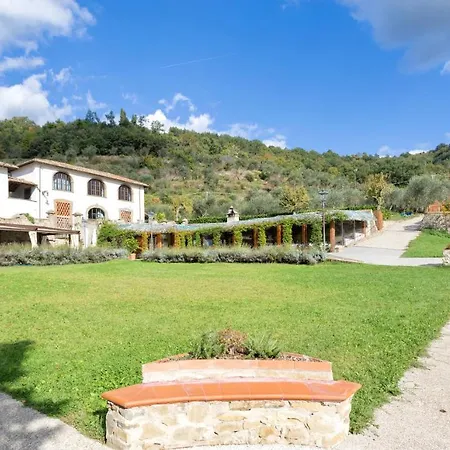 Aparthotel Isa-farmhouse With Swimming-pool In Chianti-area In The Middle Of Tuscan Nature *