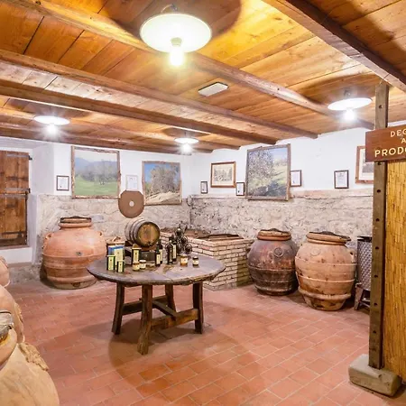 Aparthotel Isa-farmhouse With Swimming-pool In Chianti-area In The Middle Of Tuscan Nature Pelago